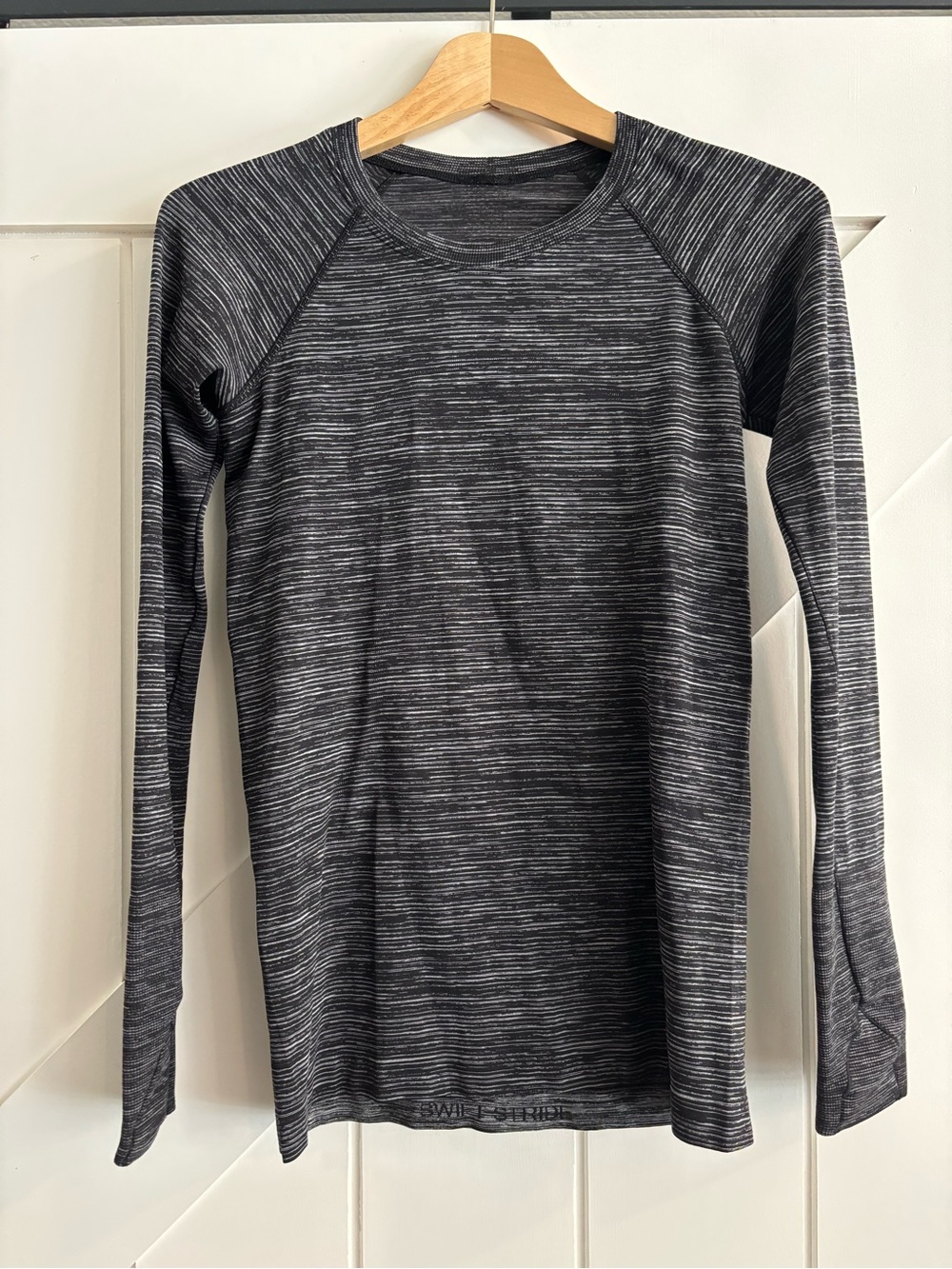 Lululemon Swift to Stride Long Sleeve Striped Running Top Black White XS/S